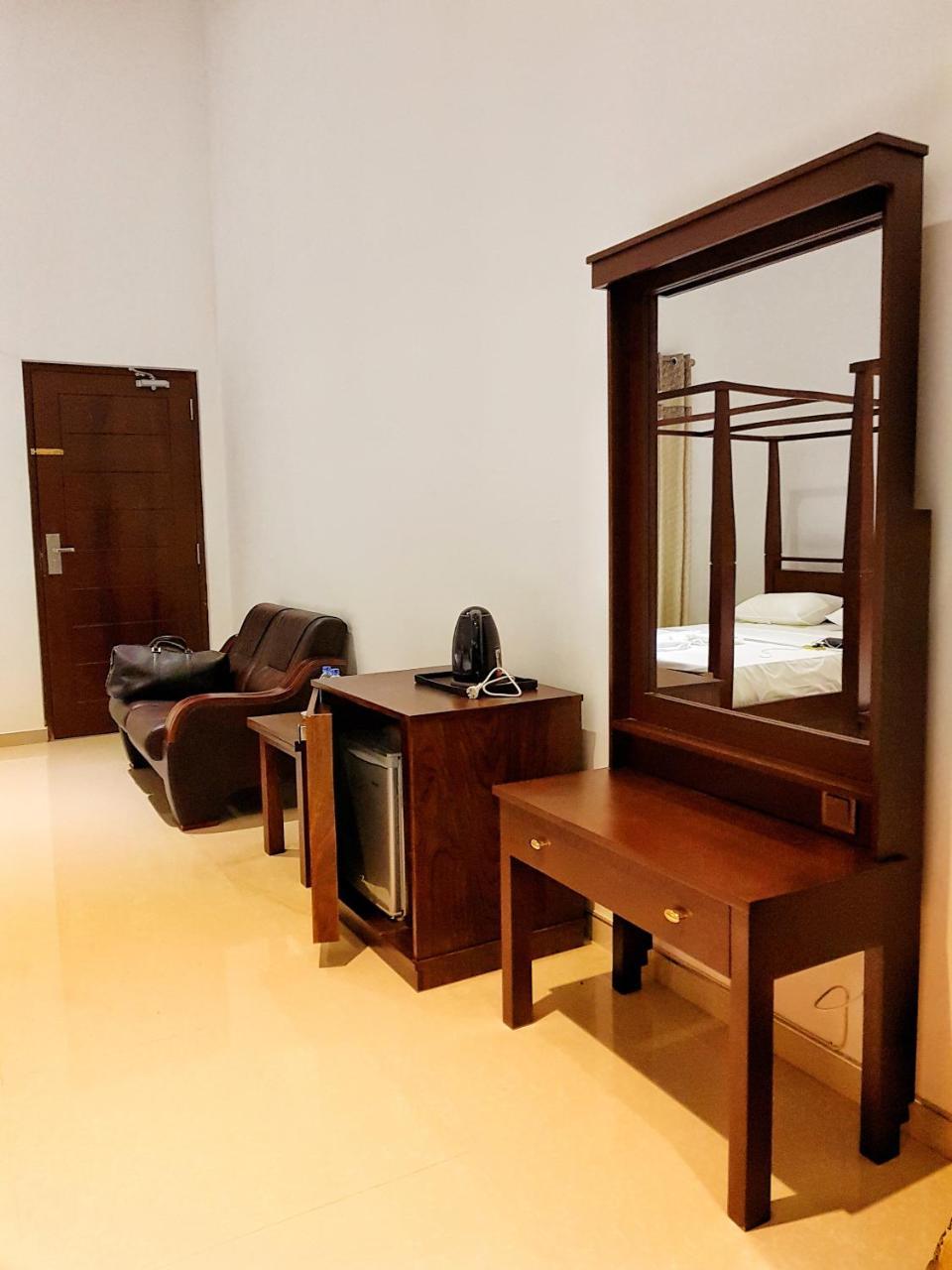 Livinya Holiday Resort Kataragama Zewnętrze zdjęcie