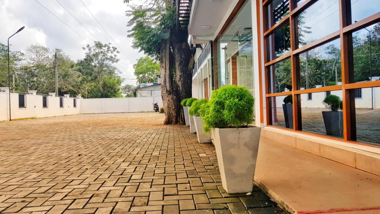 Livinya Holiday Resort Kataragama Zewnętrze zdjęcie